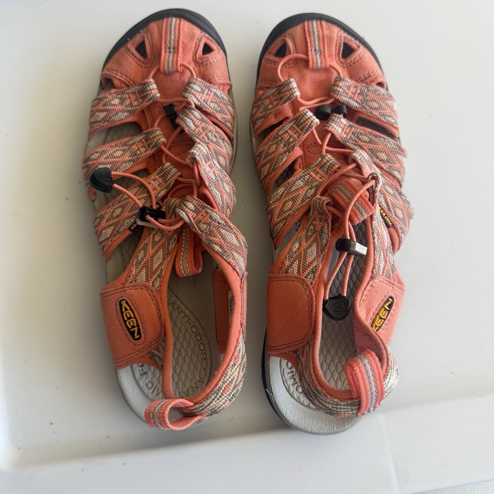 Keen Clearwater CNX Sandals Womens 8.5 Outdoor Hiking Water Shoes